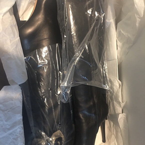 NWT Knee high Versace boots - Picture 5 of 6